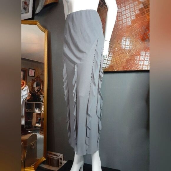 NWT Zara Ruffled Elegant Gray Women's Skirt - Picture 1 of 16